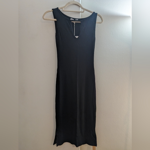 MOVING SALE - Reformation Willie knit dress, Size XS Excellent Condition! - Picture 11 of 16